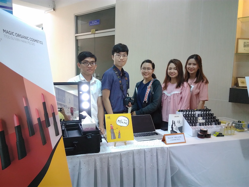 “Lạc”[-]vào[-]không[-]gian[-]công[-]nghệ[-]sinh[-]học[-]